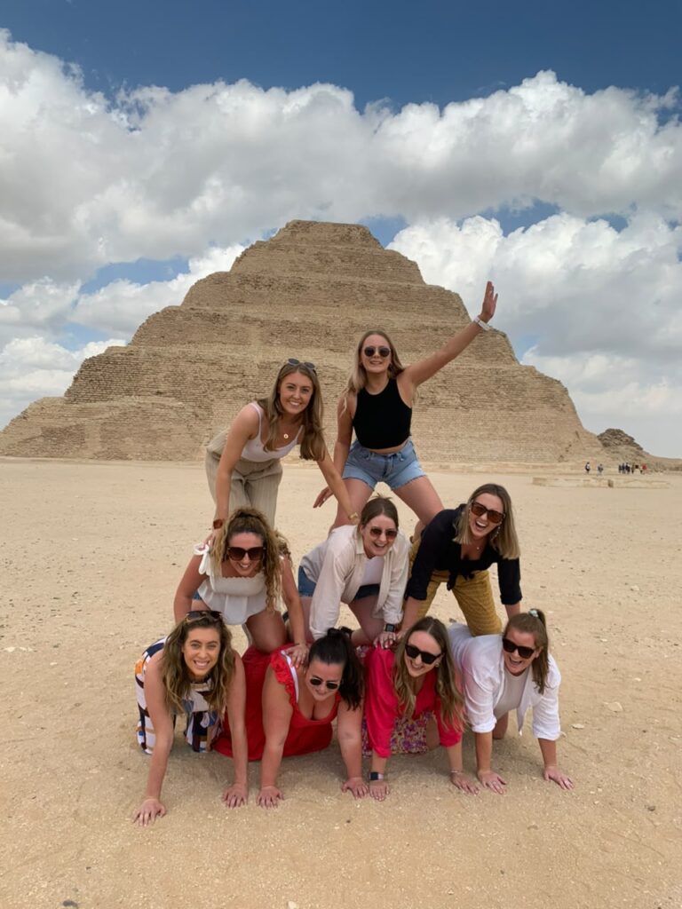 Tour to The Pyramids from Cairo Airport